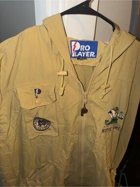 Pro Player Notre Dame Fighting Irish  (Vintage / 90s ) Yellowish Gold